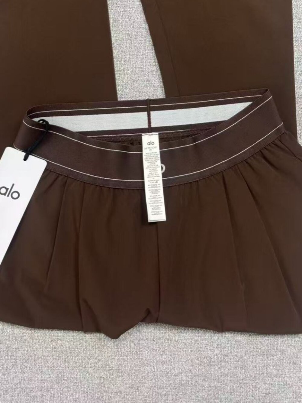 NWT ALO Yoga Suit Up Trouser (Regular) Espresso |Size M - Picture 4 of 8